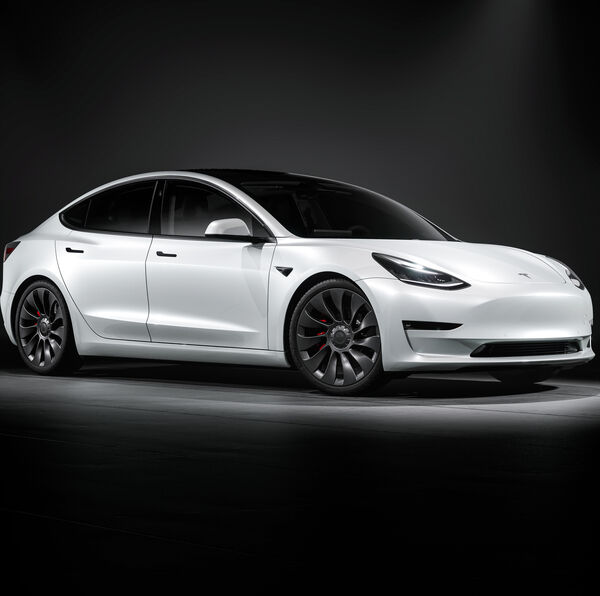 La voiture la plus populaire en Europe - La Tesla Model 3